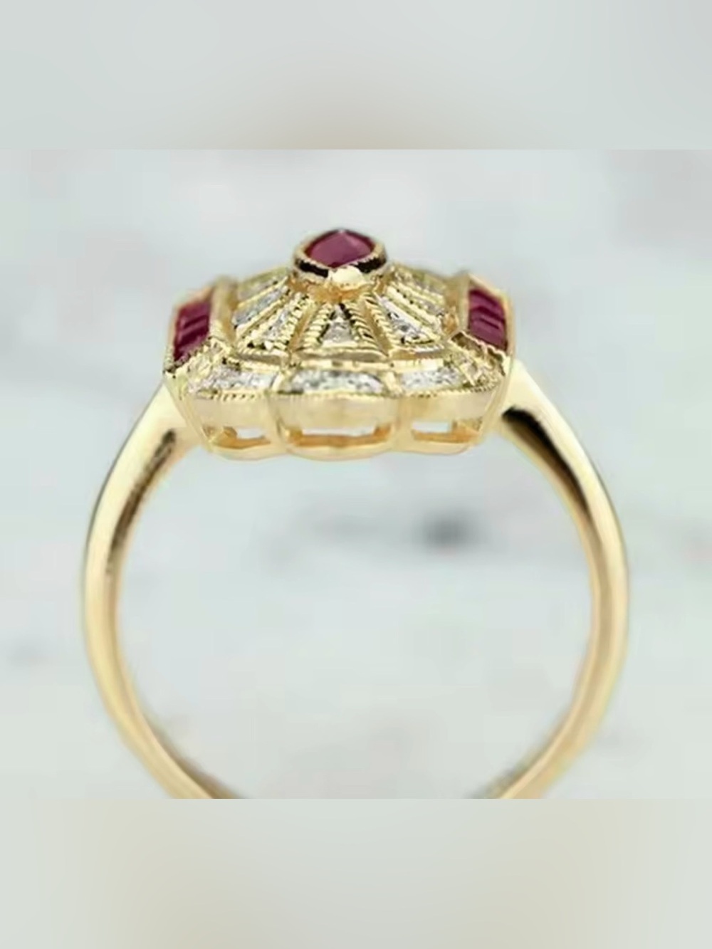 Vintage Ruby Red Crystal Statement Ring – Gold Tone Art Deco Inspired - Picture 5 of 6